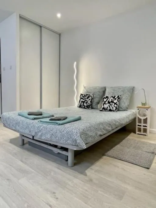 Les Soldes Au Gervais Appartement Studio En Plein Centre Saint-Etienne  0*, Saint-Etienne (Loire) France